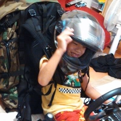 beri69's profile picture. GSX400Sカタナに乗ってるおじさん。
5キロの米袋がシート下に入る収納拡張カスタムが得意。

雑多な日常＆趣味アカです。
息子の影響でホロリス☄️💀🎼になりました。
台湾独立万歳！习近平 小熊维尼