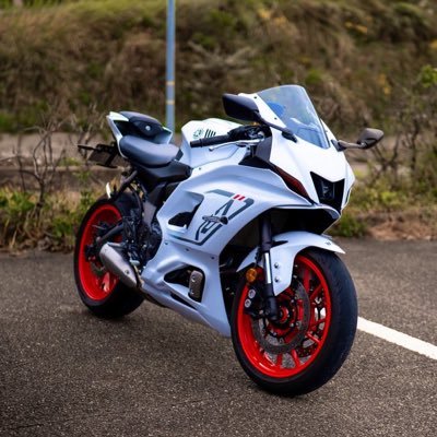 R7Hachi's profile picture. 福岡のバイク乗り インパルス400とR7に乗ってます 99年式の25才です！誰でも気軽に話しかけてください！
