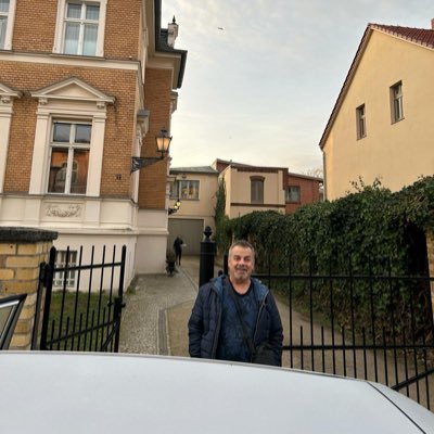 givsam's profile picture. In a world where you can be anyone, be yourself