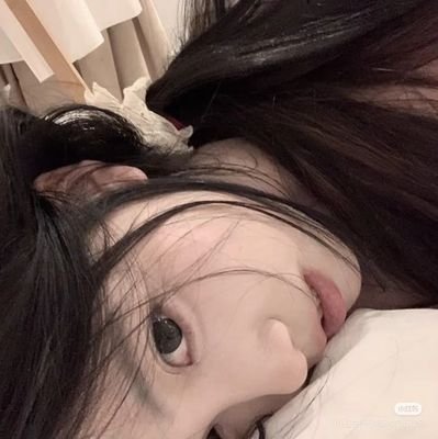 hijklmissyou24's profile picture. 