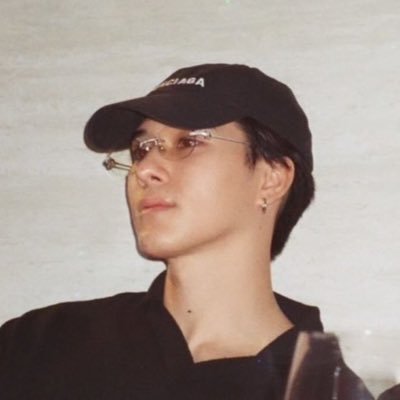 hirunarchy's profile picture. 