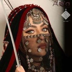 🎀العِزُّ يَسرِي فِي عُروقنَا، لَسنَا نَحنُ مَنْ نُرافقُ أَحدَاً لِأجلِ المَصلحةِ، نَحنُ الإِكتفاءُ إِنْ كَانَ غَيرنَا نَاقصاً🎀