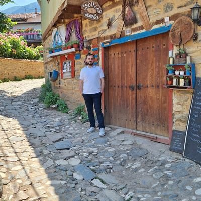 orhan95322287's profile picture. BAYÜ

Baybur Üniversitesi Mustafa Köseoğlu