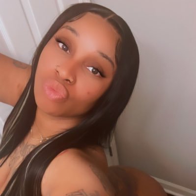 Adult 🔞 most devoted to satisfying mature cock🍆, I’m here to make endless fun filled moments for my followers ❤️. “NEWBIE🥚”