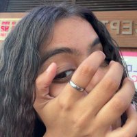 b. (@blahbhavyah) 's Twitter Profile