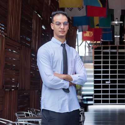 emran_lakhbuly's profile picture. 🇱🇾