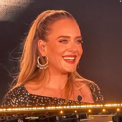 diariesofdelly's profile picture. 𝐬𝐞𝐥𝐟-𝐥𝐨𝐯𝐞 𝐰𝐢𝐧𝐬 🤞✨ 
daydreamer🪐coldplayer 
depphead •awfc• madridista