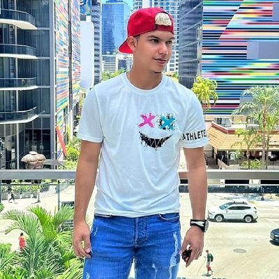 HenryHHop's profile picture. 