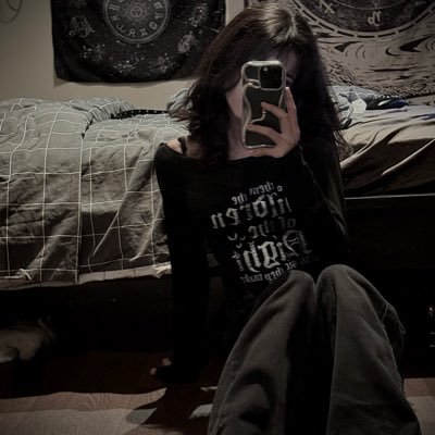 Ilxi_77 Profile Picture