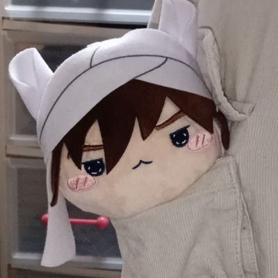 DQIIIとDQM3のレベル上げが終わらない
KH好きの社会人(23)
ロクサス、アクア、ヴェン推し
⚠️絵の無断使用、無断転載、自作発言❌
pixiv▶https://t.co/ebVCyupfj4