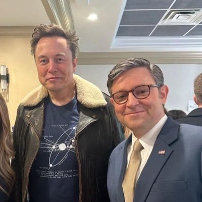 Guiding @ElonMusk's vision for a better future through Spacex, Tesla, Neuralink, and more. & Tech enthusiast, dream chaser, and innovation advocate.