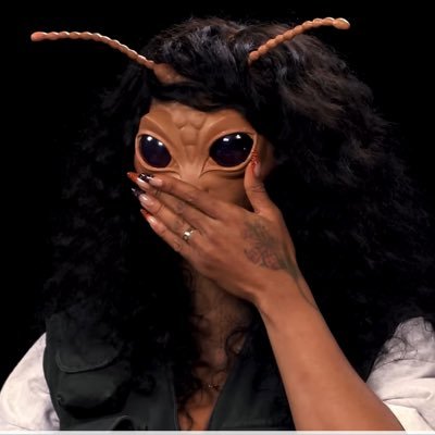 mitochrondia's profile picture. "personal khopcha for rona dhona" like someone aptly said