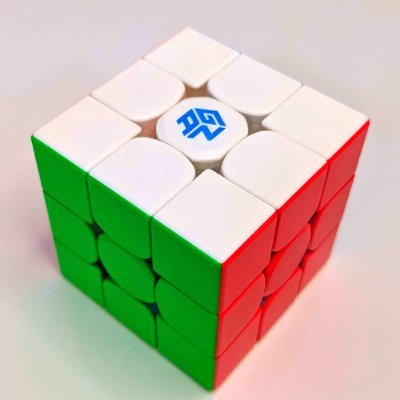 3x3が11秒くらい
LINEのオープンチャットにいるとりって人です
メガのライバル @NiceYo1188 2勝1敗
3のライバル @cuber_kenchuu 2勝1敗