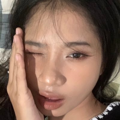 illusomirna's profile picture. hello