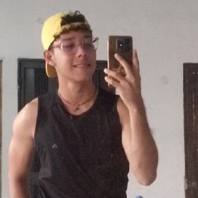 Boy Bi❤️💜💙
☆Artista autodidacta☆
.
♊Géminis♊
.
📜INFJ📜
.
○Intento fallido de cinéfilo pretencioso○🎬
.
En depresión por el final de su manga favorito