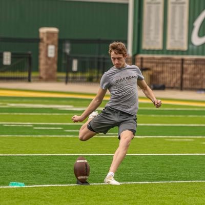Captain Shreve high • ‘26 • Athlete • K/P • 5’11 • 165 lbs Shreveport Louisiana •Hudl link https://t.co/65E6K017CG Email: Tripwebster08@gmail.com