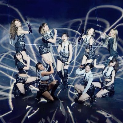 TWICETOURNEWS's profile picture. Informational fanbase about TWICE's upcoming concerts.
One in a Million. 🍭