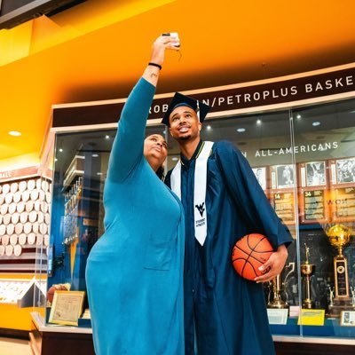 Without God I am Nothing 🙏🏿🙌🏿 I'm Just Trying To Make My Dreams A Reality🏀💯 Play for Tone❤️✊🏿. WVU Alum💙💛 VIKING🖤💚