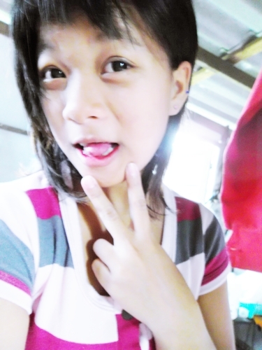 LooknaOlink12's profile picture. ไม่เคยอิจฉาใคร เท่าที่มีมันก็มากพอ ;)