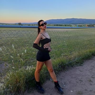 MeliVillarroel_'s profile picture. • 1997 •