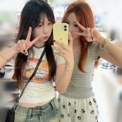 ya_lin17499's profile picture. 19歲雙胞胎姐妹👭 一邊學習一邊放飛自我🛫##賴96y85
喜歡真實又ㄎ一ㄤ的我們，就追蹤起來吧～！
#雙胞胎 #3p #跟隨不迷路
IG：https://t.co/FiqtuBQA0m