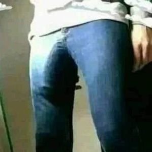 AilAilAil82054's profile picture. 