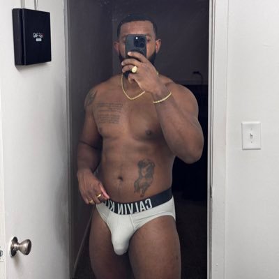 Your favorite loverboy next door 🌶️! I love anime, reading, working out oh and showing you just how much I enjoy all things erotic 🤤. Check my link for More