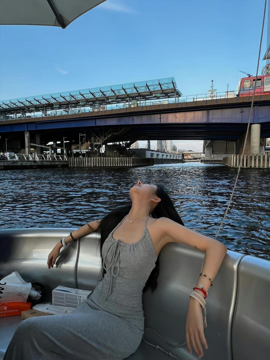 ShuesheatHbpv9's profile picture. Birds of a feather flock together.