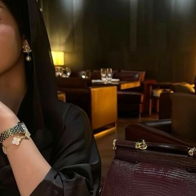 أنا في الحقيقة لست مضحكه. أنا لئيمه حقًا ويعتقد الناس أنني أمزح.
