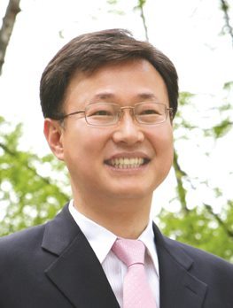 장인홍. 구로시민센터 정책위원장. 참된 지방자치와 주민참여 활성화를 위해 노력하고 있습니다.