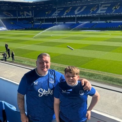 A Very proud father of 4 amazing children💙Golfer⛳️Love 🇬🇧🏴Saints RLFC🏉Evertonian ⚽️💙finally found peace💙✝️🙏🤲