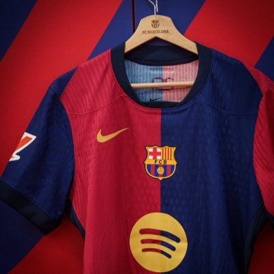 bigfish2411's profile picture. #Barcelona diehard fan# I LOVE FCBARCELONA 💙💜‼️| fuoyite | football lover|LM10|Muslimah|Osogbo based|Livestock farmer 🧑‍🌾carry me enter 5k🤲🥺