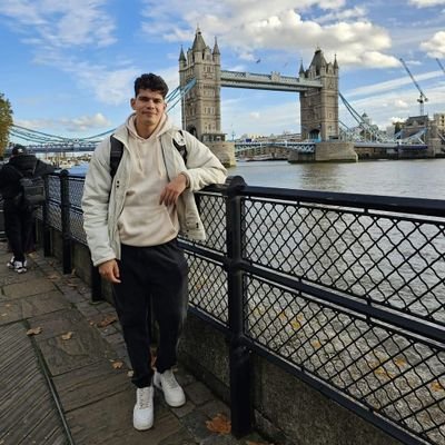 ShinjiEchizen's profile picture. Arquitecto - Diseñador Gráfico 📐 📝
Otaku 🇯🇵 
Amigable
Vanidoso
Inteligente 😜 !¡ ...
Timido
Deportista
Atletico
Tapatio 100 %
Galan
Y mucho ➕ ...