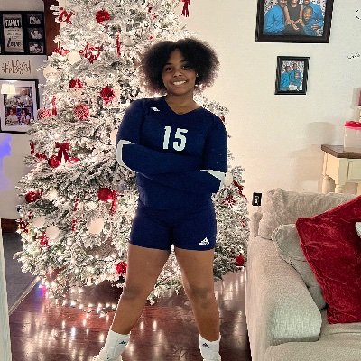 c/o 2028/ 5’7 Right Side/ 175lbs/ Northshore High School/ Slidell,LA/ 3.7 GPA