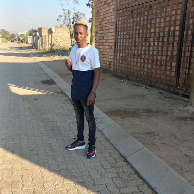 BlacskyJ's profile picture. 