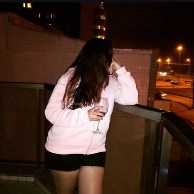 grossasouza's profile picture. “Liberdade é pouco. O que desejo ainda não tem nome.”