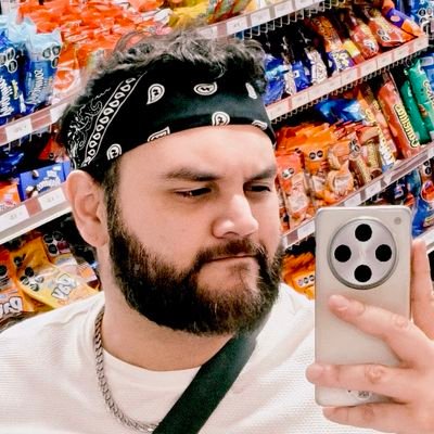 ernielionx's profile picture. 🏳️‍🌈 He/She/They 🎬 Editor Audiovisual 🎤 Cantante 🎮 Gamer ✈️🪩 Conciertos, viajes y música