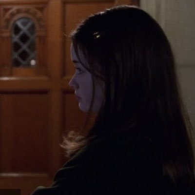 _iivolna's profile picture. BREATHE