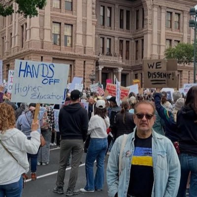 Half of a joyous, leftist, gay, capitalist couple. Culture & ldrshp - Culturati. Startups. Disruptor. Defender. Episcopal. Sephardic. Austin & Cat Spring, TX