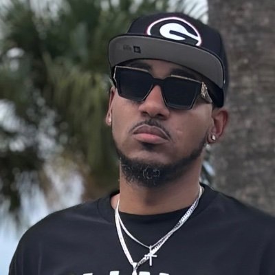6'9 Pro Basketball Player / Rap artist Just Living Life #Dunkaholic #BeGreat #GMSs #ViperGang Booking and Features etc... gmssthecompany@gmail.com