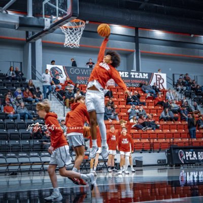 6ā2 170lbs SF/PF
c/o 2028
3.7 GPA
Play for Pea Ridge and PWP