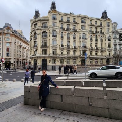 Betteronabeach's profile picture. be kind. smile. help others. work hard. say please and thanks. take time to smell the flowers. reduce, reuse, recycle.✌🏼