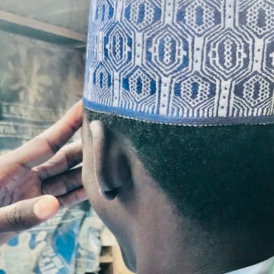 am Hussaini Dauda Ashafa ,proudly Muslim 📿 ☪️,Rip father 👨👦,simple,nice and gentle 😎✊