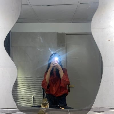 nakaroyaar's profile picture. :)