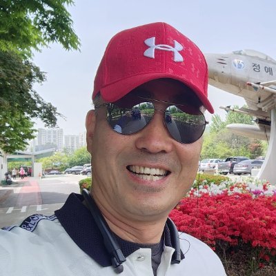 私はシンプルで正直な人です。平和をもたらすことが大好きです。それが私の最優先事項です。
私は完璧ではないかもしれませんが、私は常に責任ある人になるために最善を尽くします