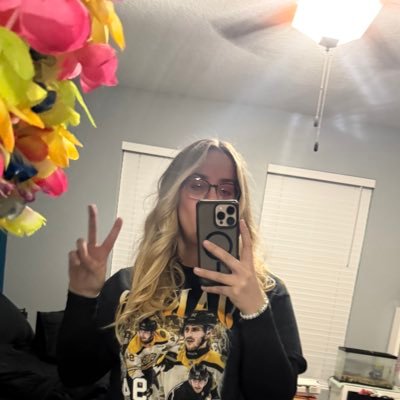 Kendall’s Timbuktu WWG 7.15.2023 🌎🩵 || Hockey Enthusiast 🐻💛 || I believe in Jakub Lauko supremacy