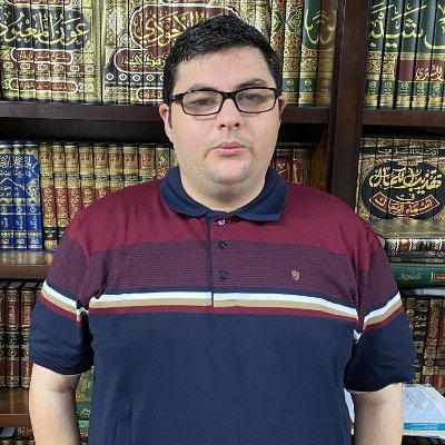 كاتب صحفي وباحث فلسطيني، بكالوريوس إعلام وتلفزة، ماجستير دراسات دولية.
عضو في الاتحاد الدولي للصحفيين.
الطموح رغبة جارفة بالنسبة لي، أشعر بأنني ما زلت صغيرًا.