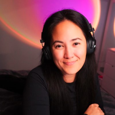 reeeshellc's profile picture. 🤙🏼 Independent Digital Designer with a focus on web design.