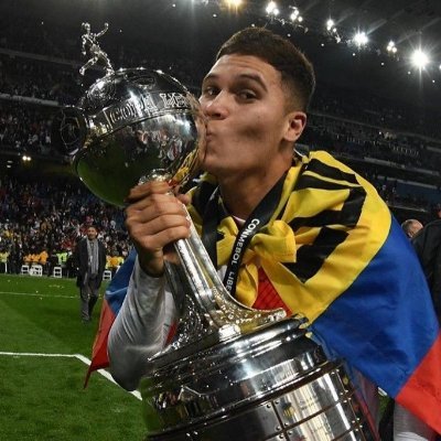 manu91_2's profile picture. :)