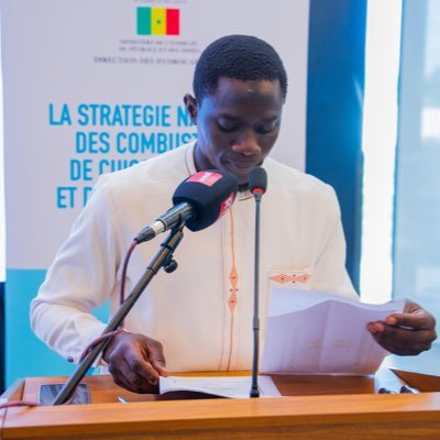 Journaliste Consultant en Com et Relations Publiques, spécialiste du secteur extractif, Coordonnateur de la Com et des Relations publiques du @mepmsenegal